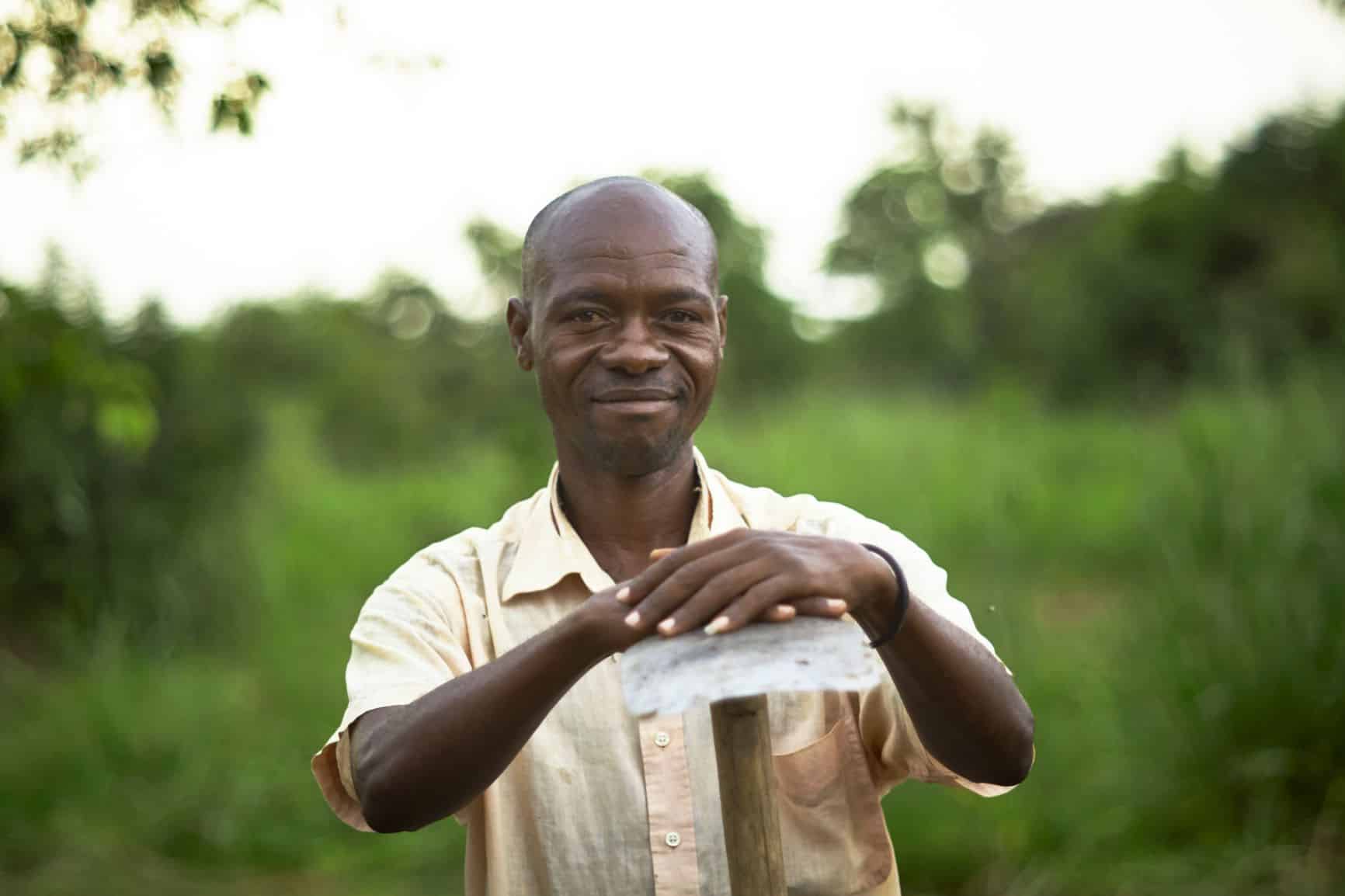 man with plough-2mp Ugandan man in nature