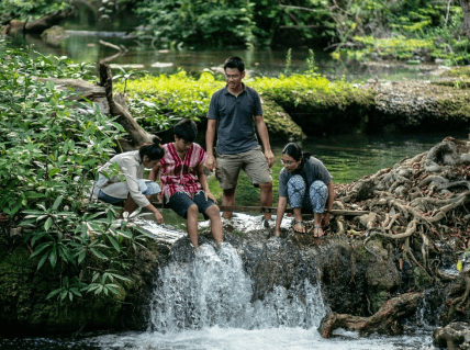 climate-donatesm enlaw climate activists work on climate justice in thailand